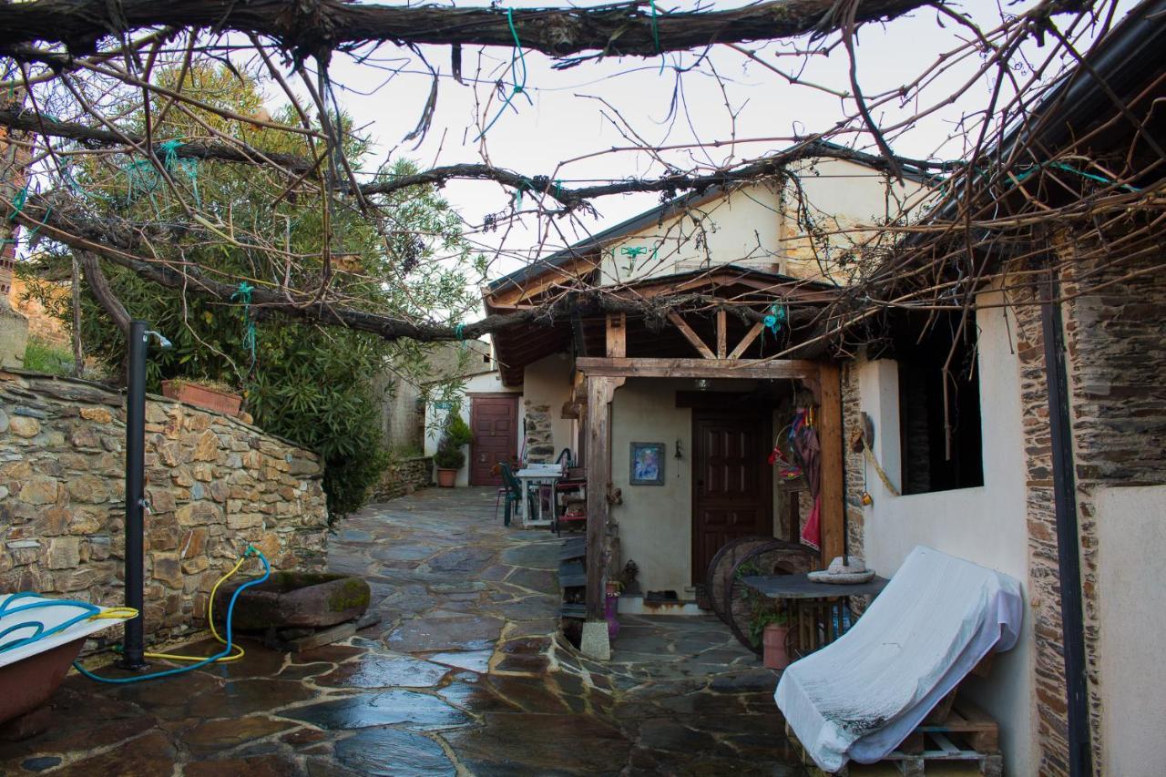 Pensjonat Casa Castane Puente de Domingo Florez Zewnętrze zdjęcie